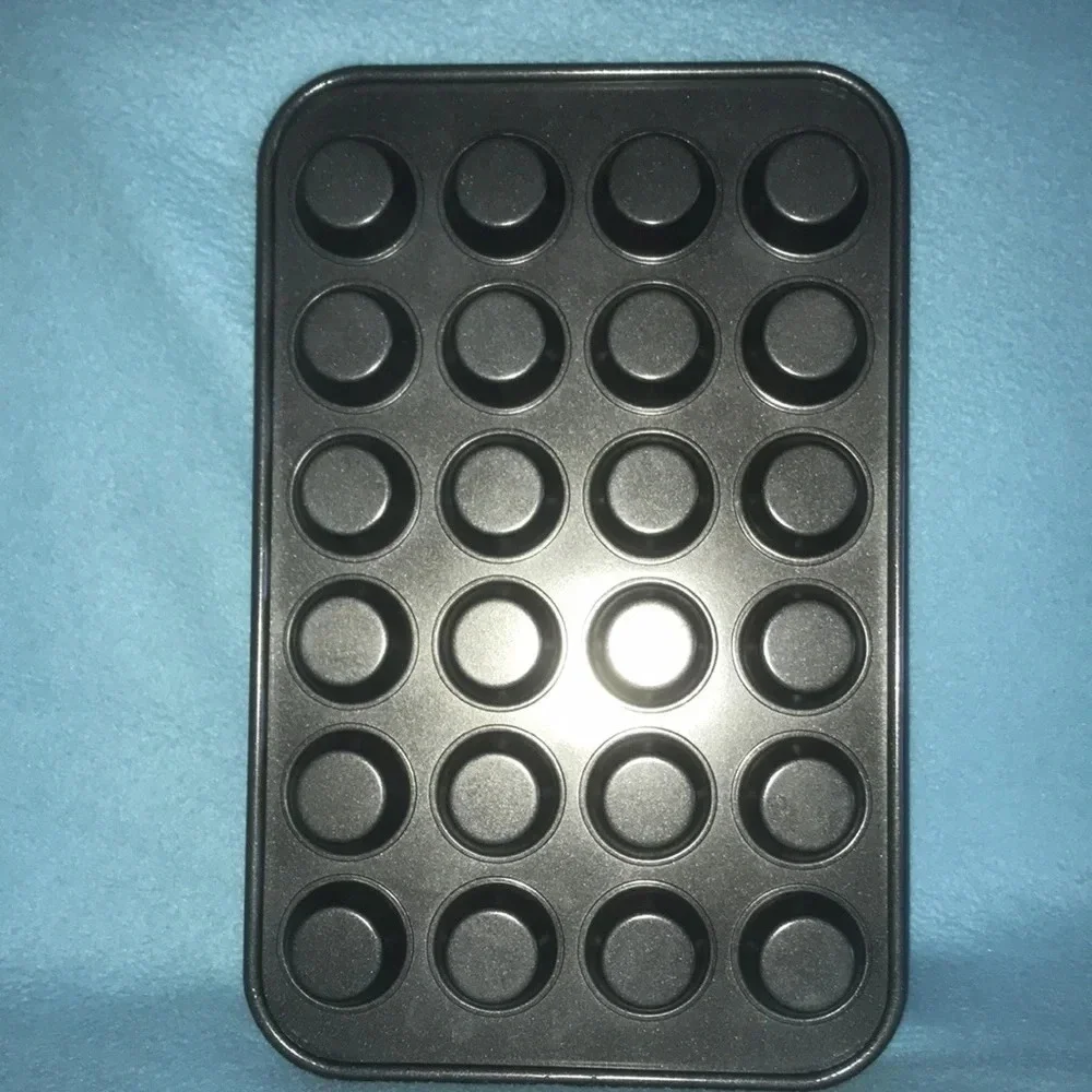 Mini muffins or cupcake bakeware teflon coated thick rolled edges makes 24